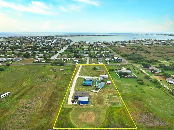 $925,000 | 260 Allen M Parks Drive, Rockport, TX 78382