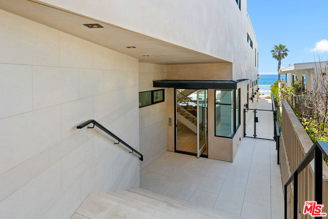 31224 Broad Beach Road Malibu, CA 90265 - Photo 2 of 54 a view of entryway