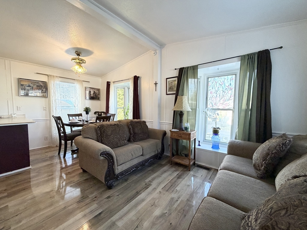 16 Mobile Home Way Springfield, MA 01119 - Photo 3 of 12 Gallery Image 3