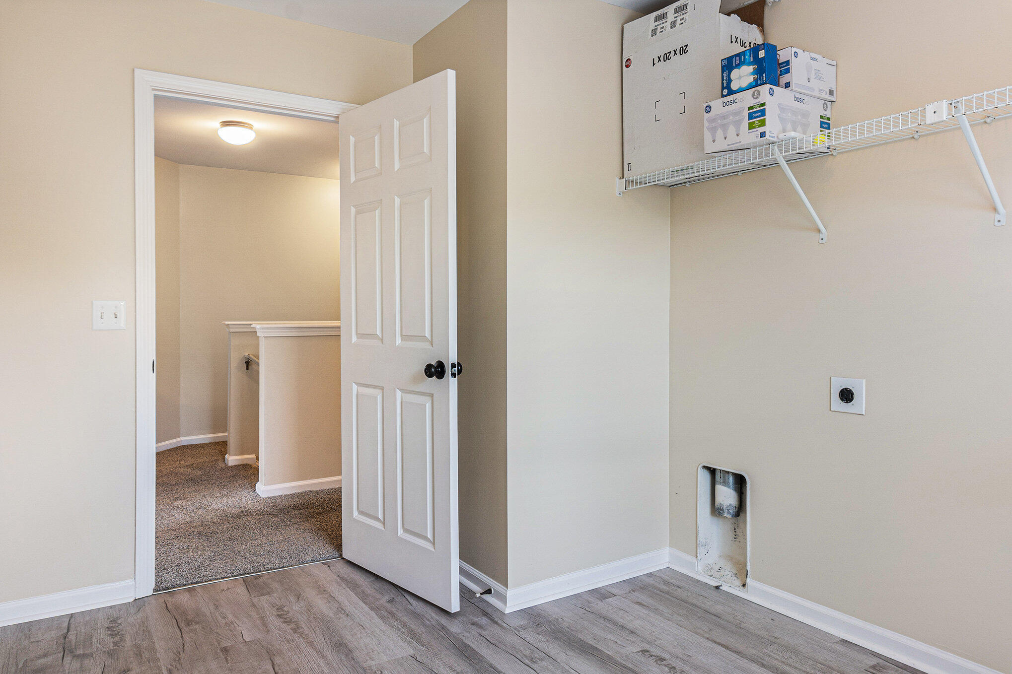 108 Summer View Road Summerville, SC 29486 - Photo 25 of 35 Upstairs Laundry Room Access