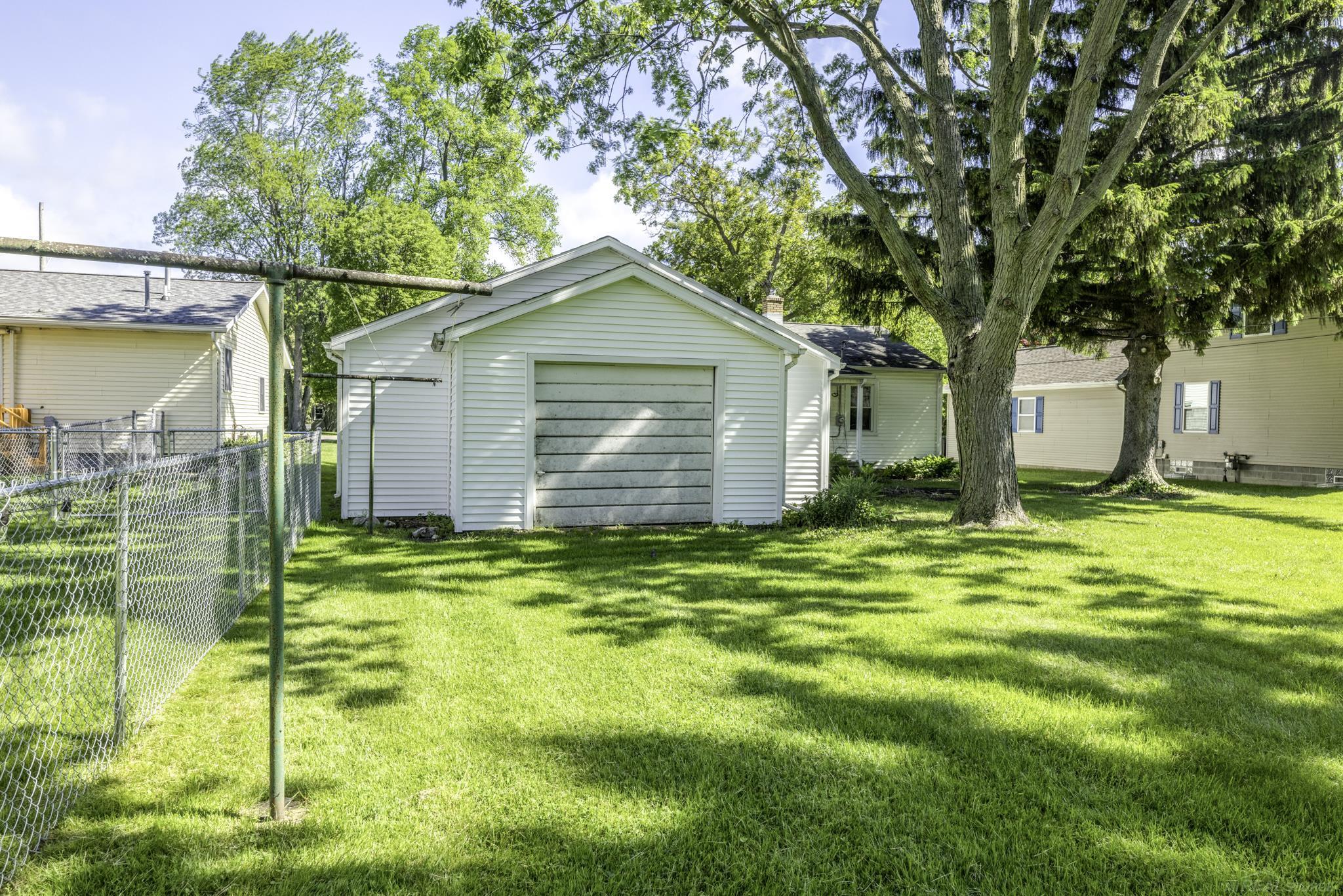 7282 Hubbard Street Lexington, MI 48450 - Photo 17 of 21
