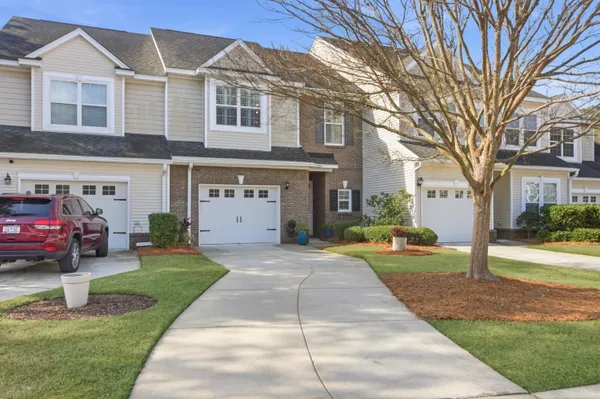$487,500 | 1219 Cir Oaks Drive, Charleston, SC 29492