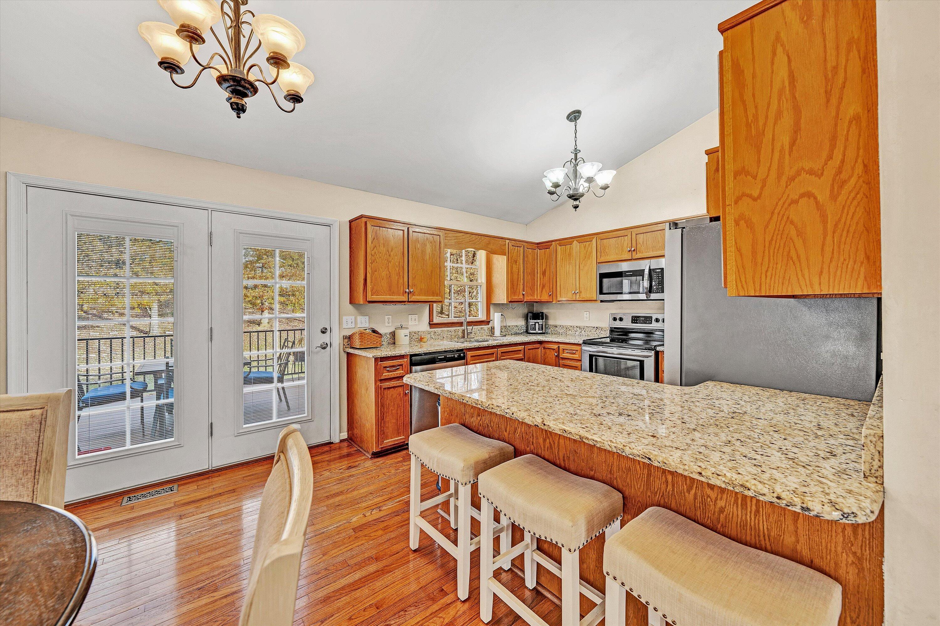 826 Coyner Springs Road Roanoke, VA 24012 - Photo 11 of 37 12-DSC00494