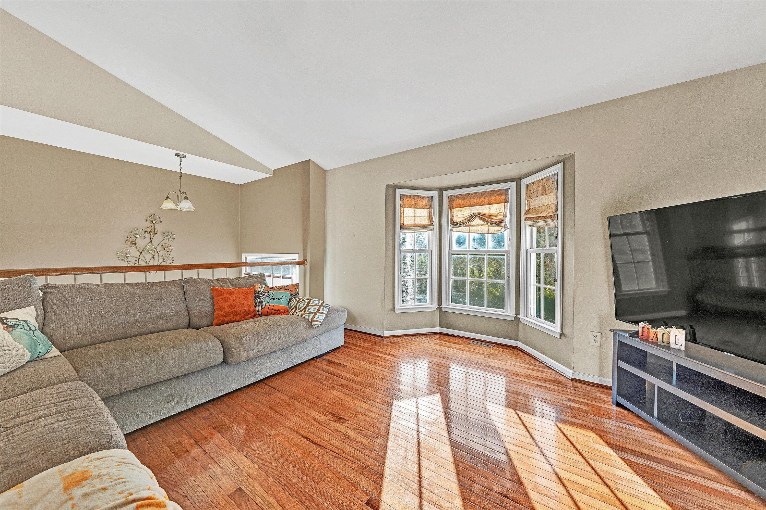 826 Coyner Springs Road Roanoke, VA 24012 - Photo 7 of 37 08-DSC00476