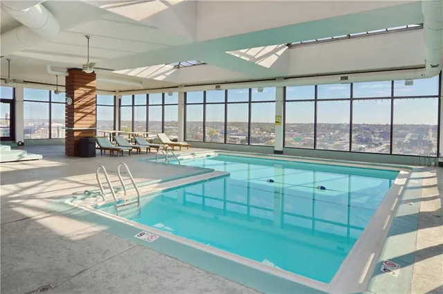 $114,000 | 700 East 8th Street, Unit 9L, Kansas City, MO 64106