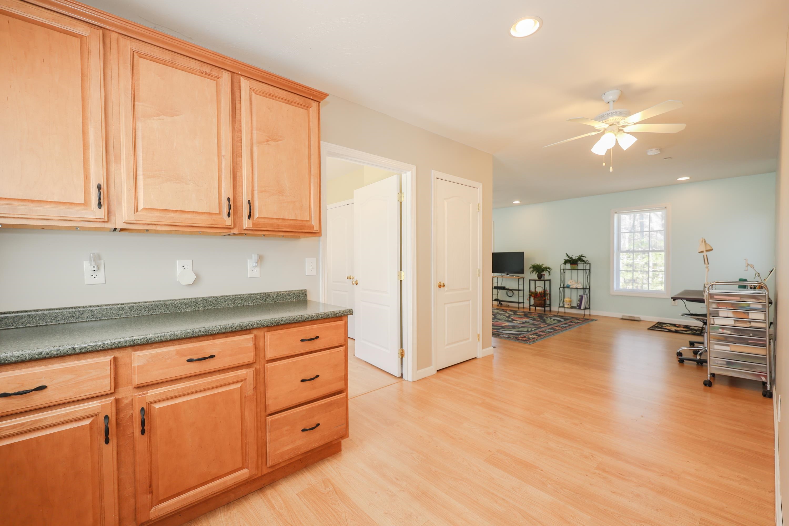 5 Misty Lane Hooksett, NH 03106 - Photo 10 of 40