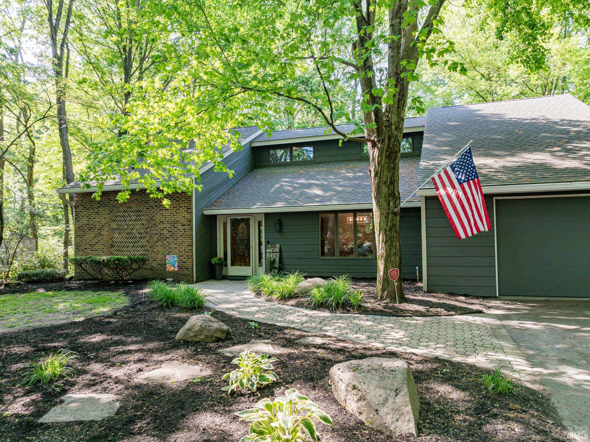 7509 West River Road Yorktown, IN 47396 - Photo 2 of 36