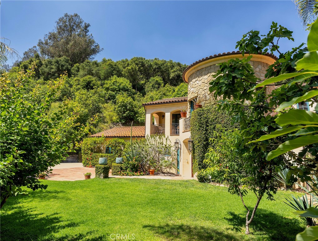 1493 Sycamore Canyon Road Montecito, CA 93108 - Photo 3 of 47