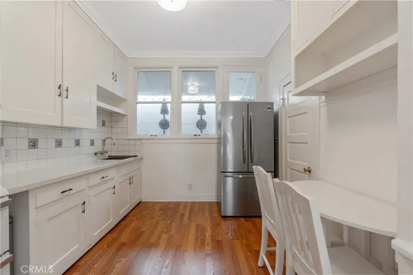 $3,400 | 1325 East Altadena Drive, Altadena, CA 91001