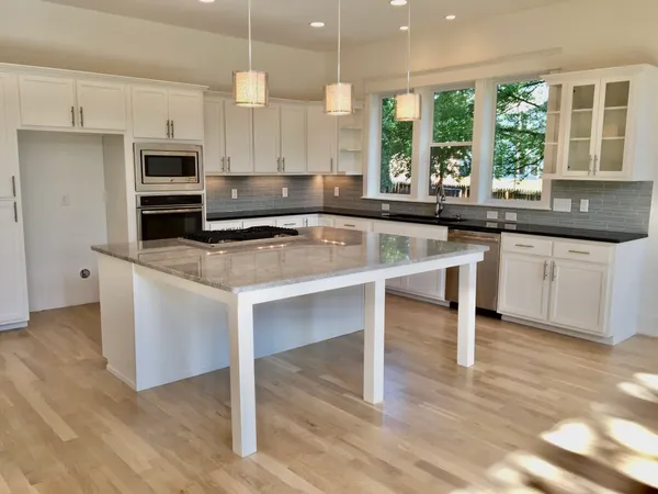 $5,600 | 2303 B Knowles Avenue, Nashville, TN 37204