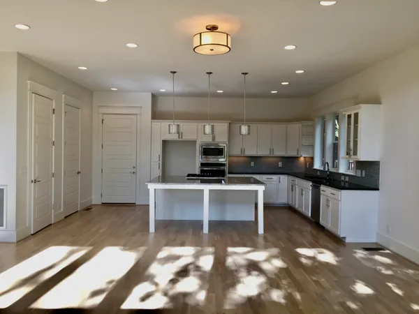 $5,600 | 2303 B Knowles Avenue, Nashville, TN 37204