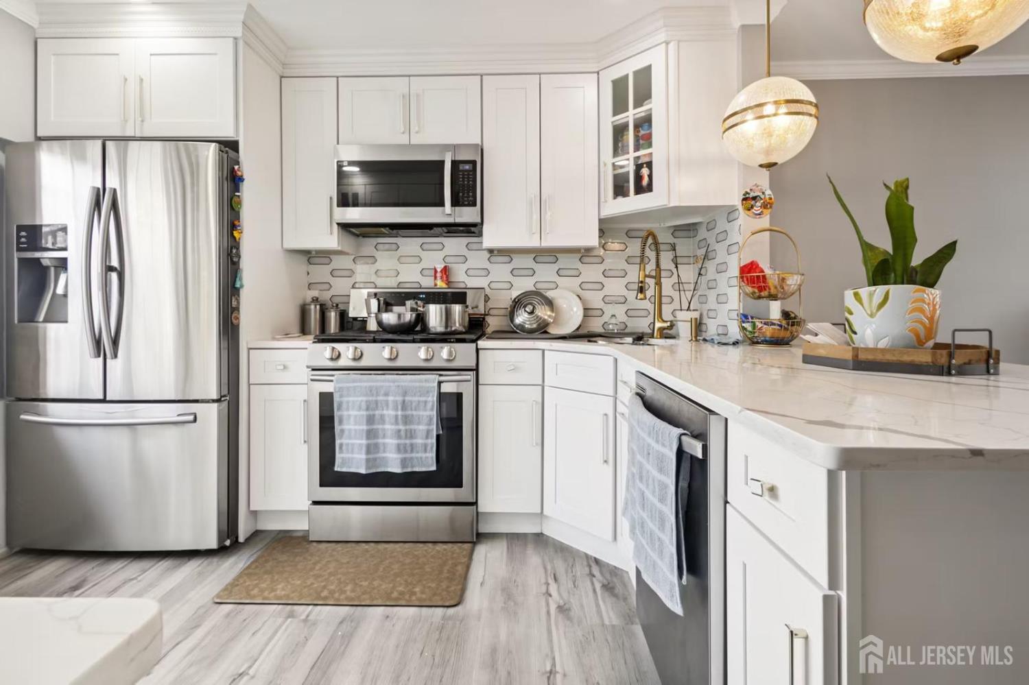 124 Lawrence Street New Brunswick, NJ 08901 - Photo 5 of 10