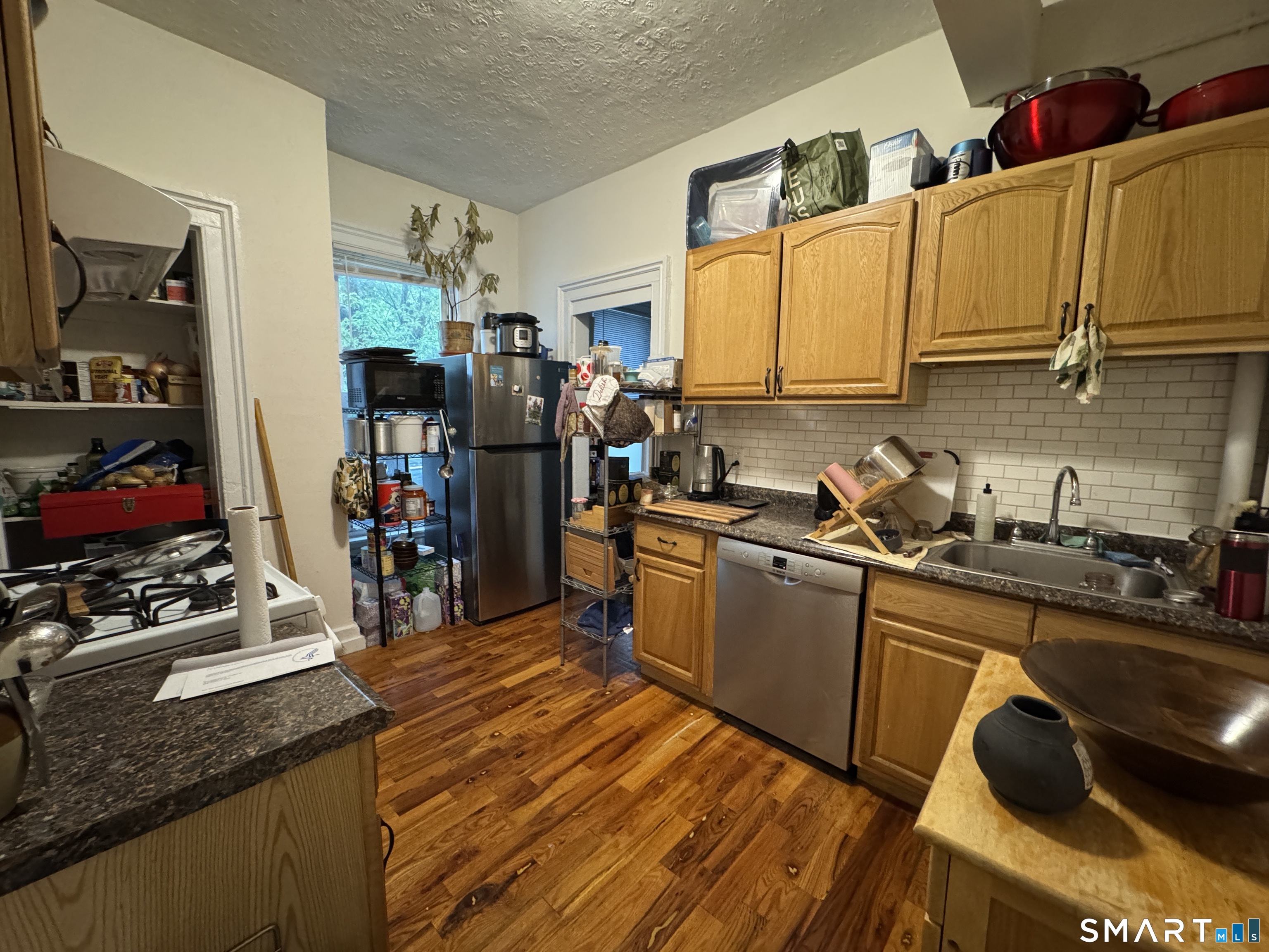 49 Edwards Street, Unit 1A New Haven, CT 06511 - Photo 2 of 9