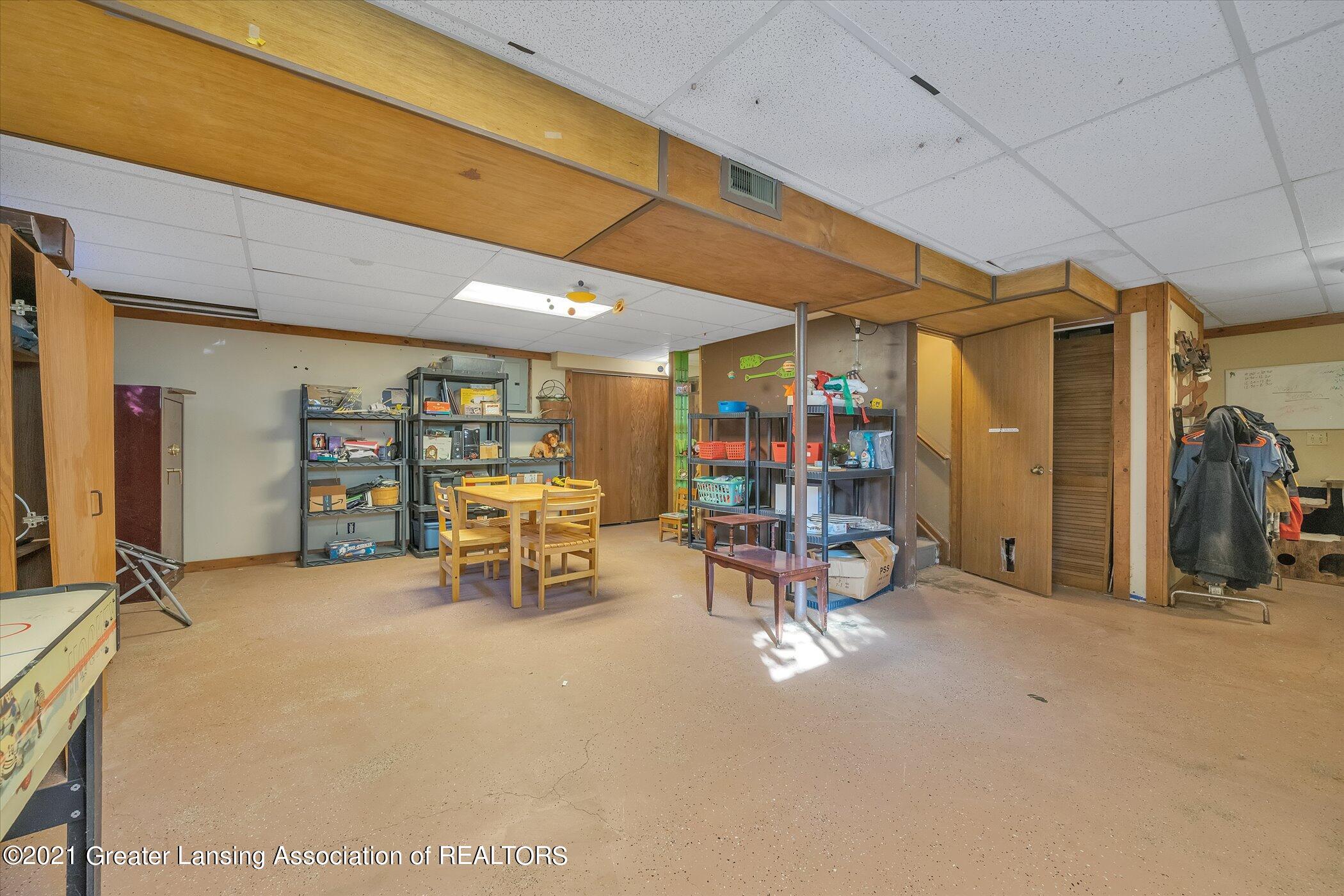 6079 Bishop Road Lansing, MI 48911 - Photo 22 of 34 28-6079-Bishop-Rd-WindowStill-Real-Estat