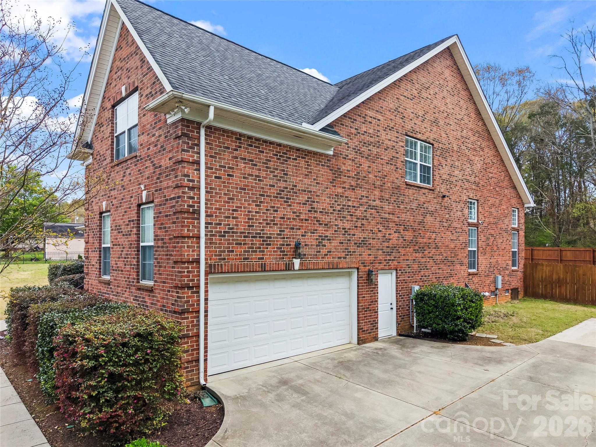 2589 Shamrock Road Harrisburg, NC 28075 - Photo 3 of 42