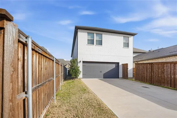 $3,800 | 1621 Rose Willow Way, Arlington, TX 76005