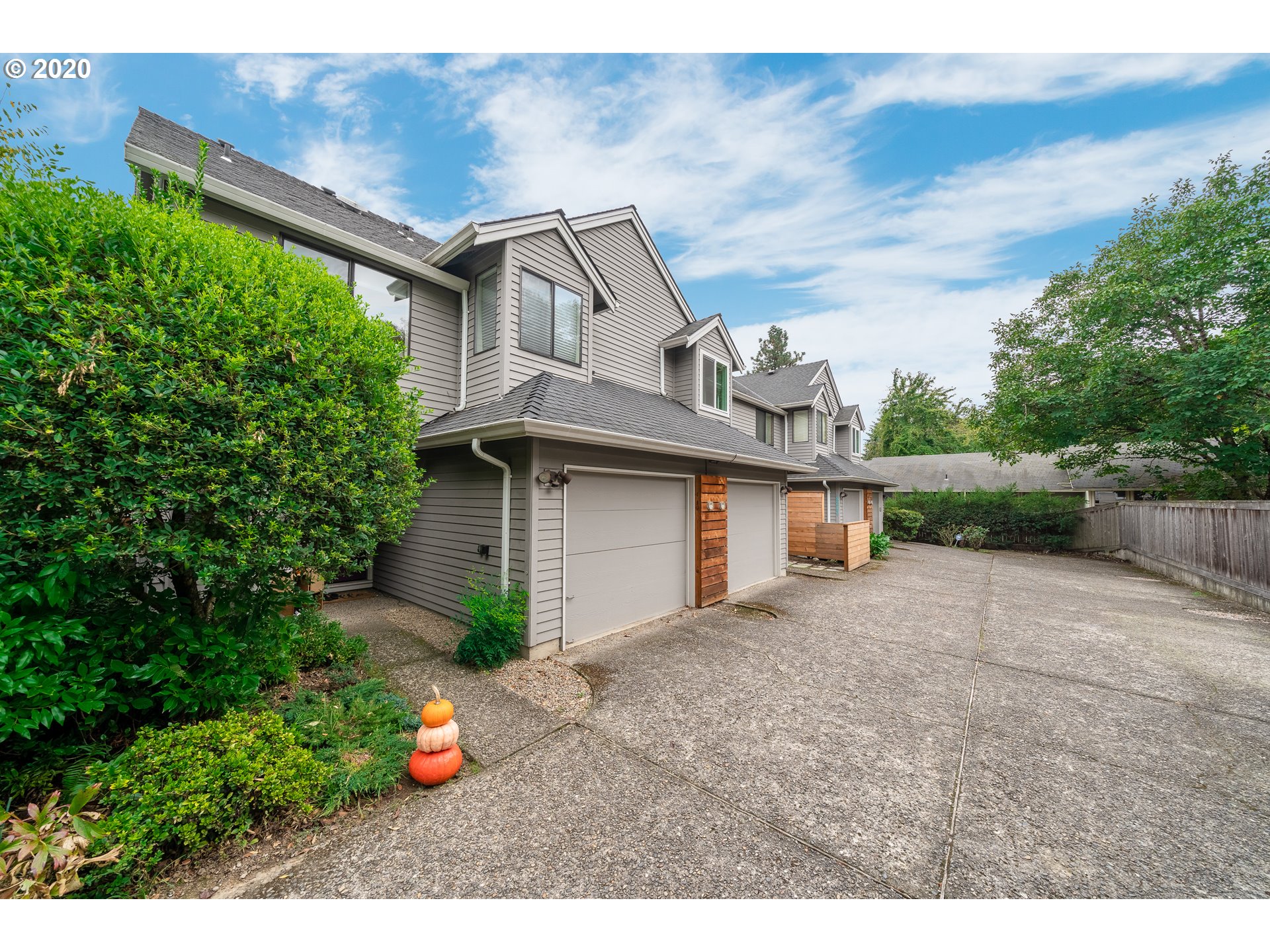 5211 Southwest View Point Terrace Portland, OR 97239 - Photo 2 of 32