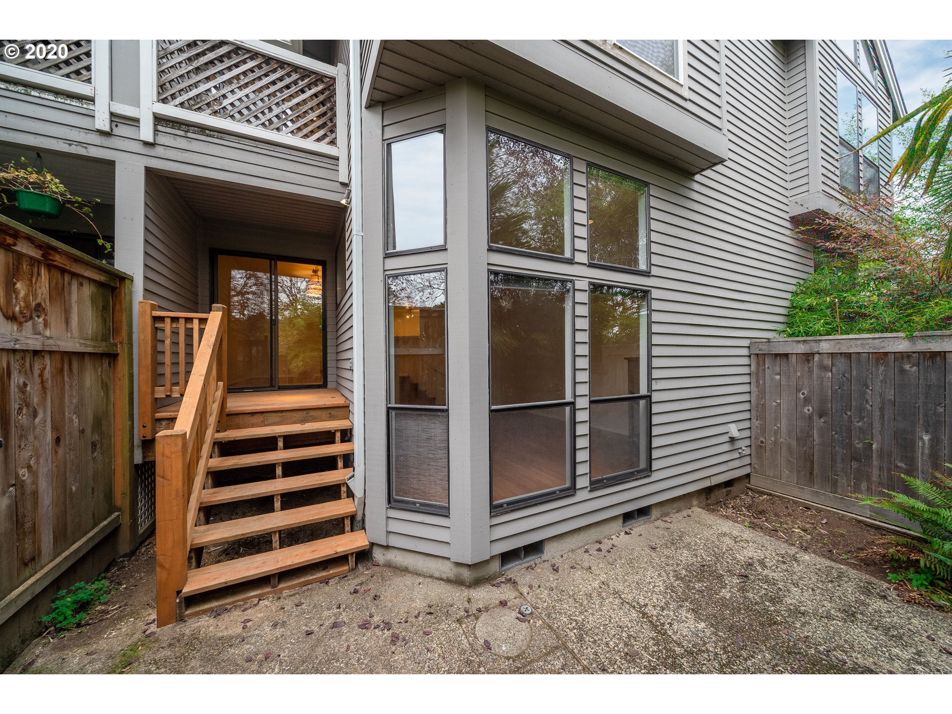 5211 Southwest View Point Terrace Portland, OR 97239 - Photo 29 of 32