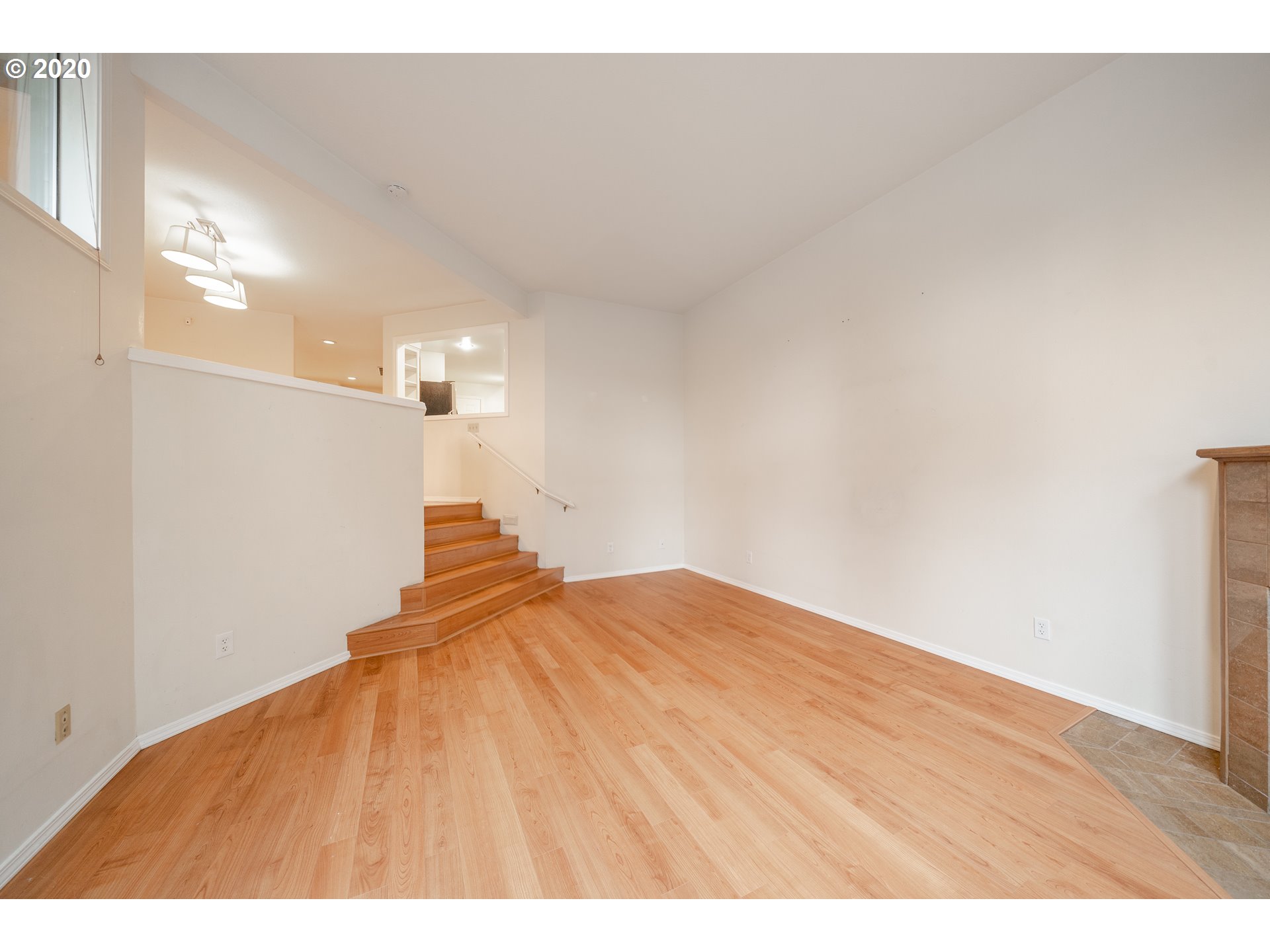 5211 Southwest View Point Terrace Portland, OR 97239 - Photo 9 of 32