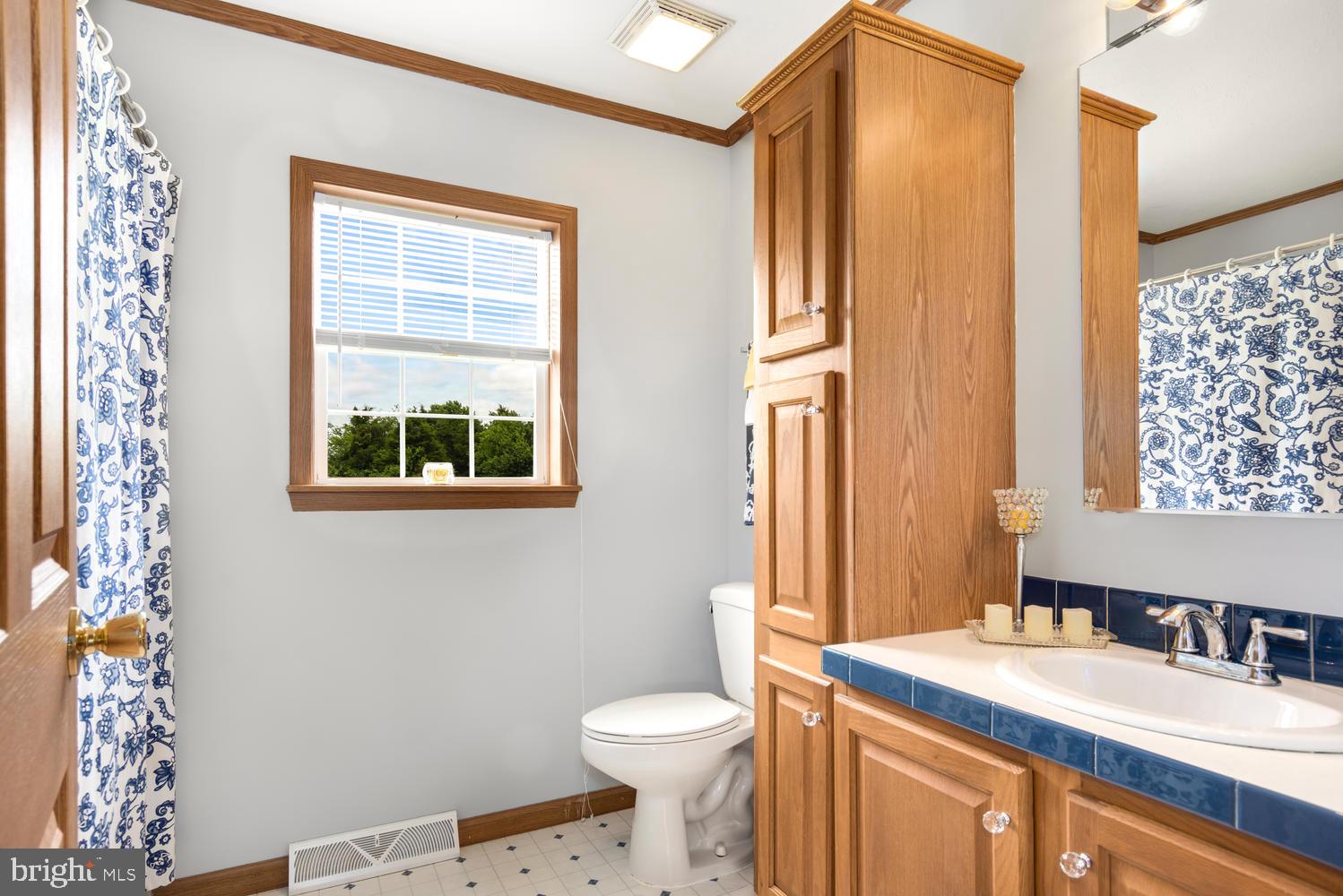 836 Murphy Road Centreville, MD 21617 - Photo 23 of 39 Hall Bathroom