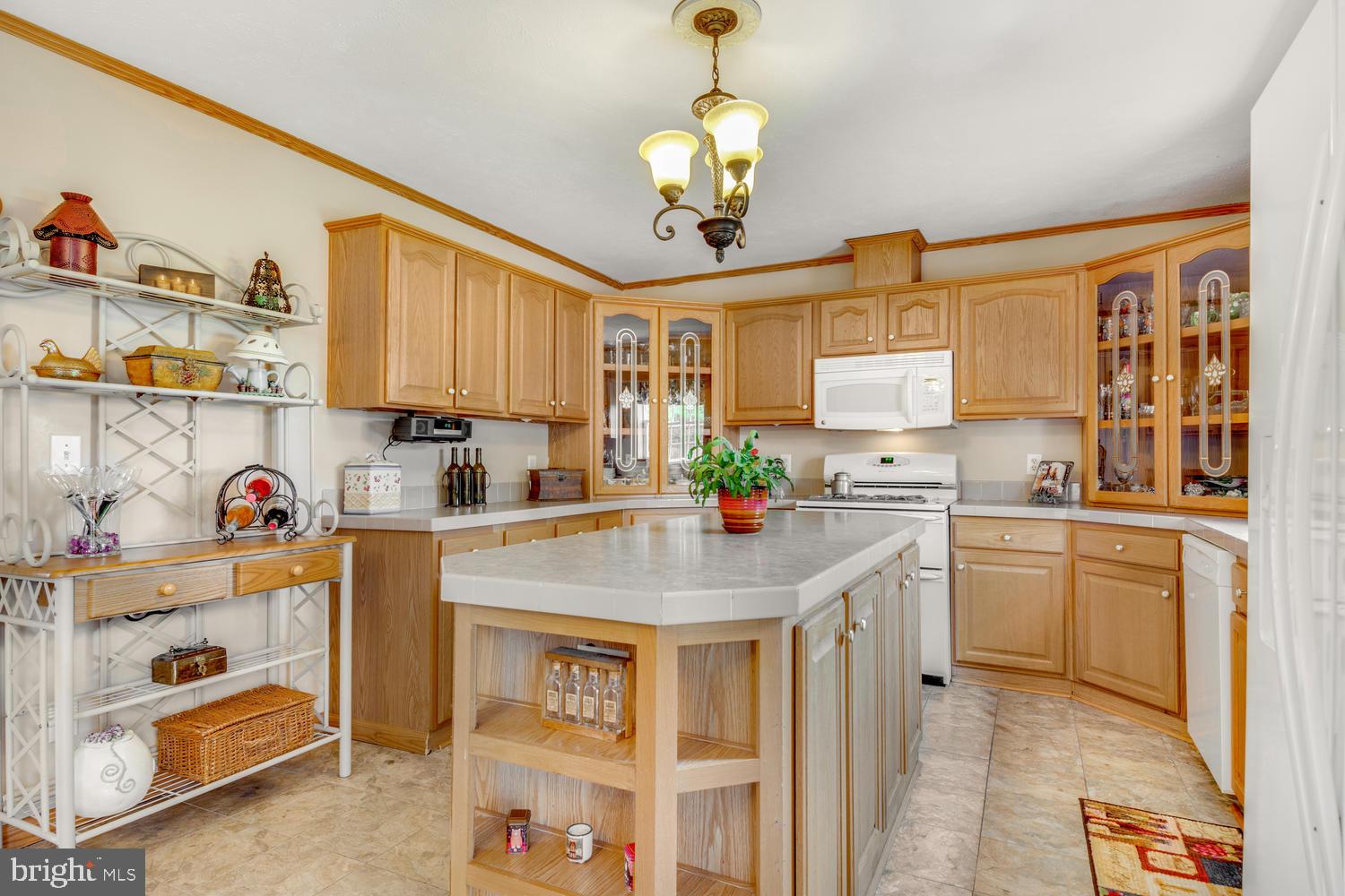 836 Murphy Road Centreville, MD 21617 - Photo 7 of 39 Tons of cabinetry