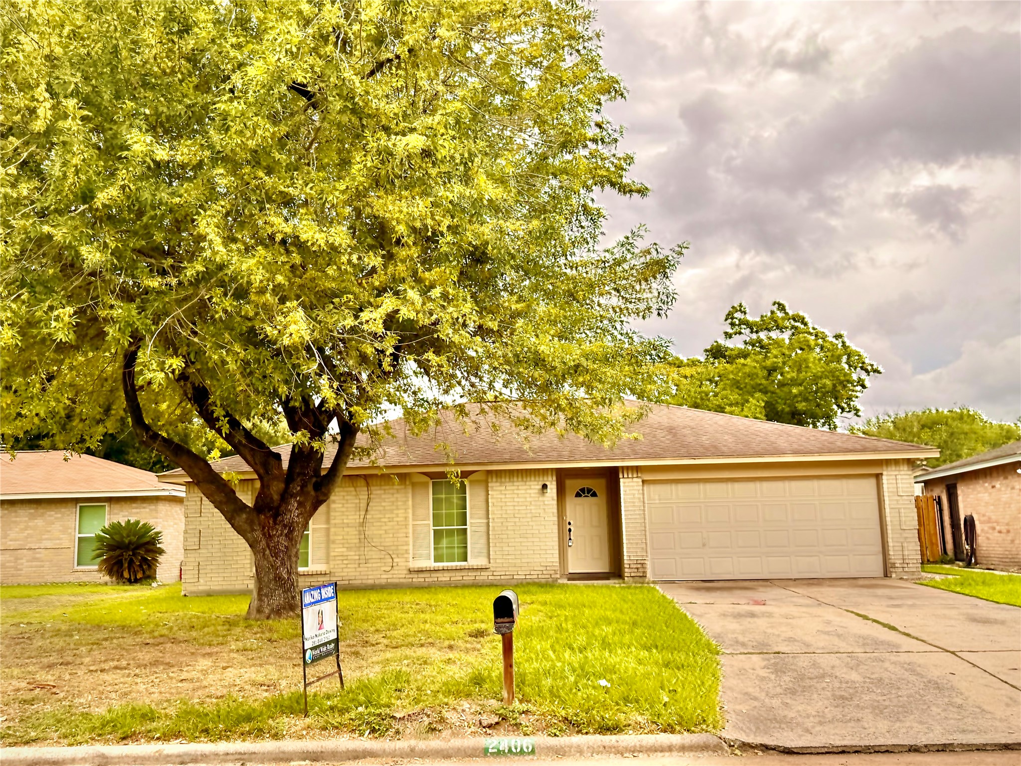 2406 Ridge Hollow Drive Houston, TX 77067 - Photo 2 of 46