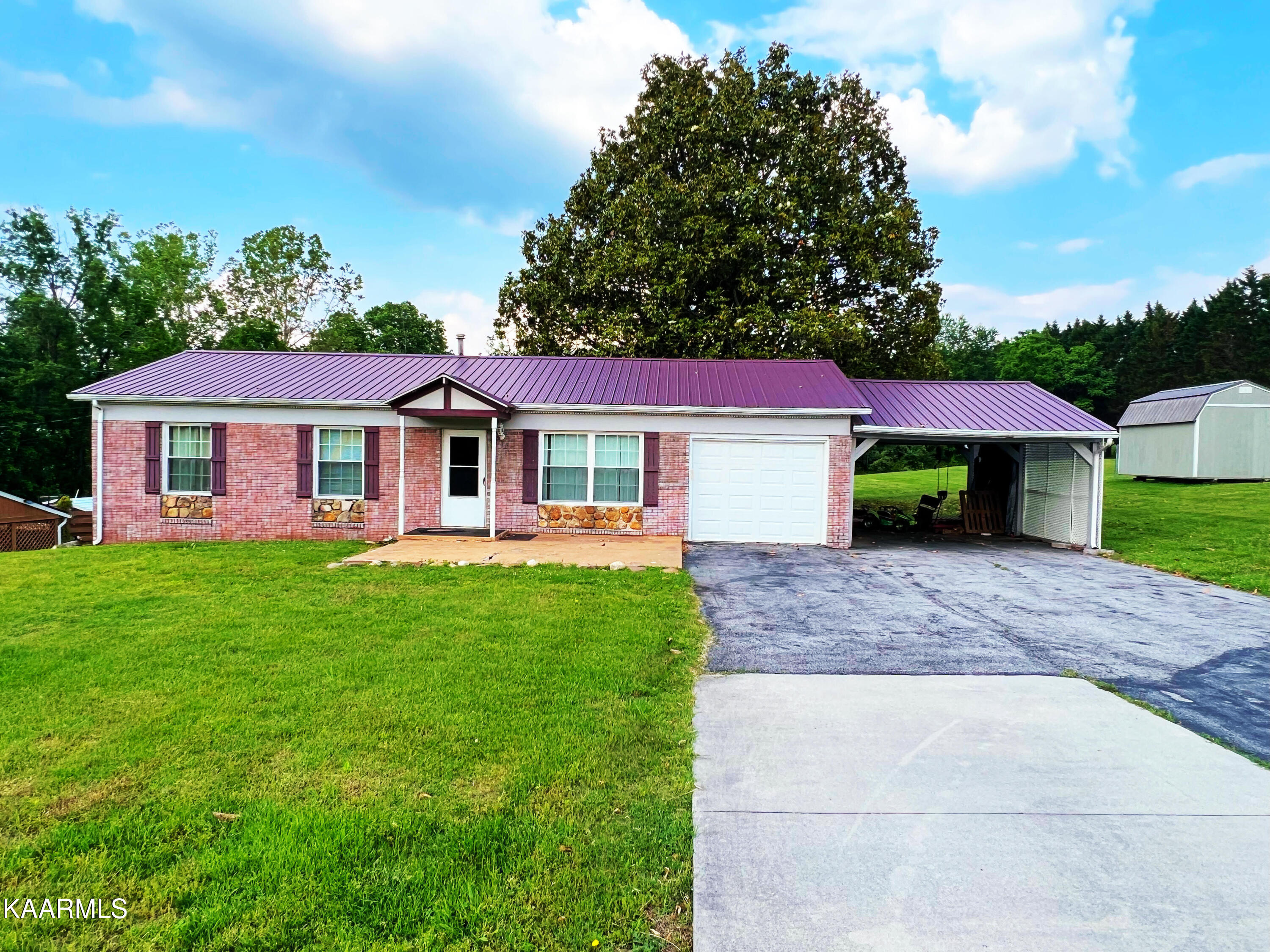 135 Sharp And Perkins Road Jacksboro, TN 37757 - Photo 1 of 18 Front View