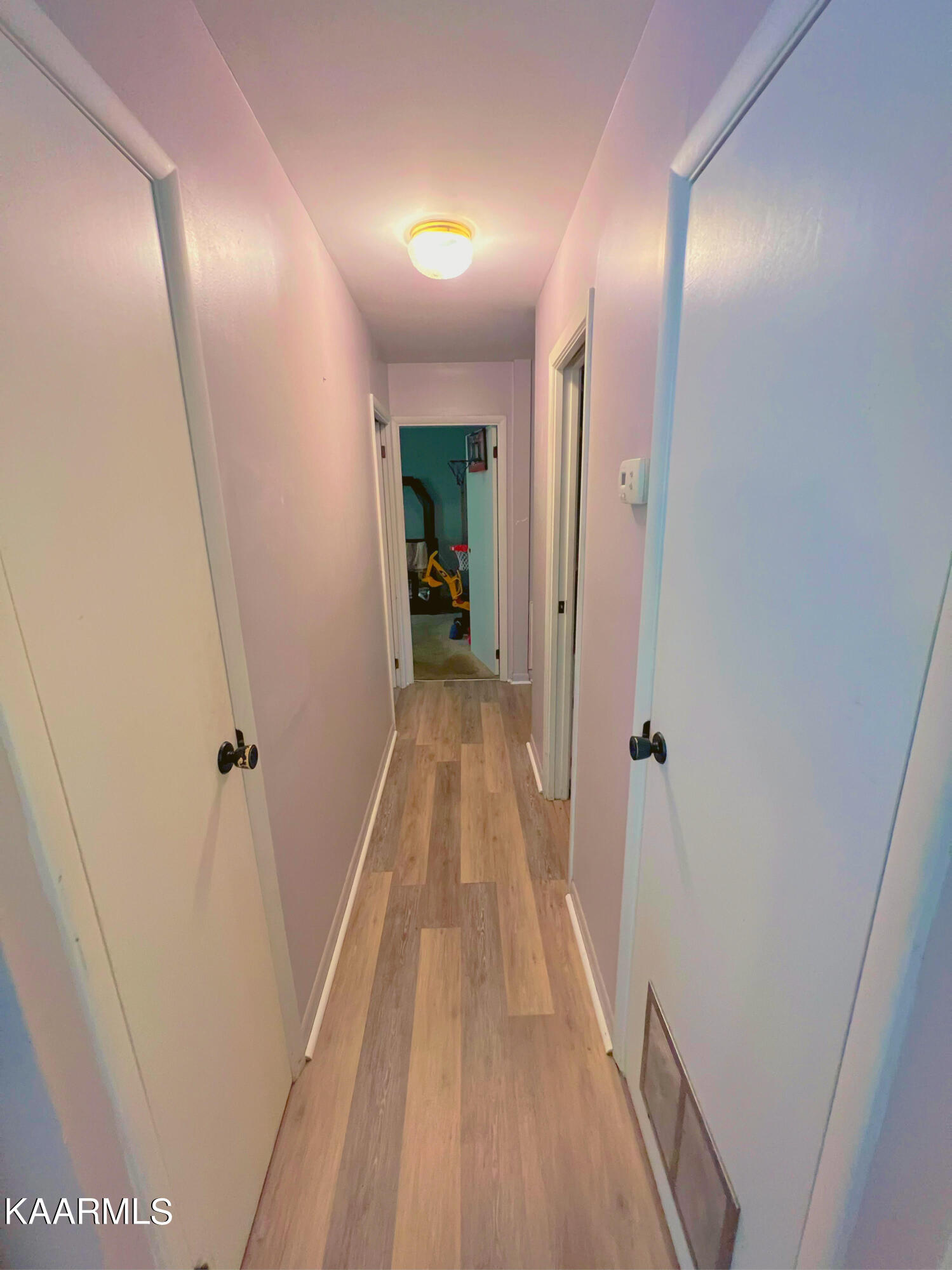 135 Sharp And Perkins Road Jacksboro, TN 37757 - Photo 10 of 18 Hallway