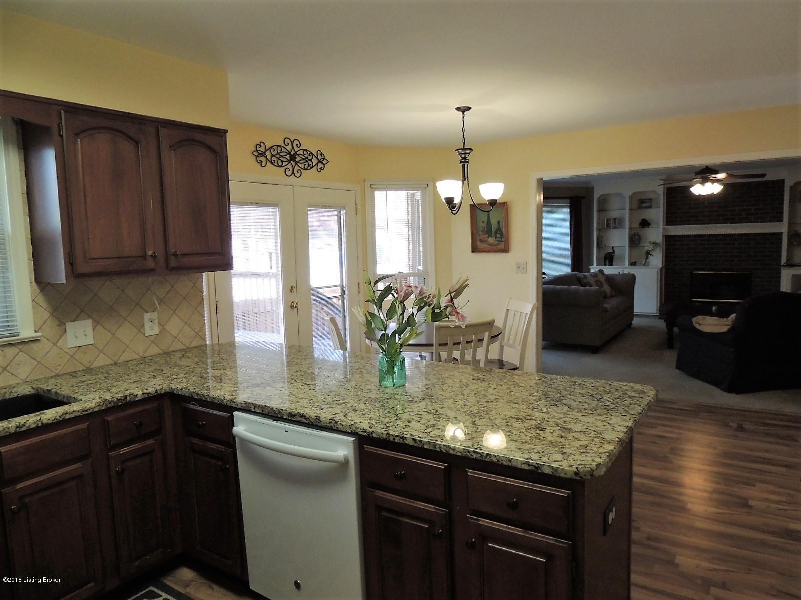 8213 Lacevine Road Louisville, KY 40220 - Photo 31 of 86 DSCN6528