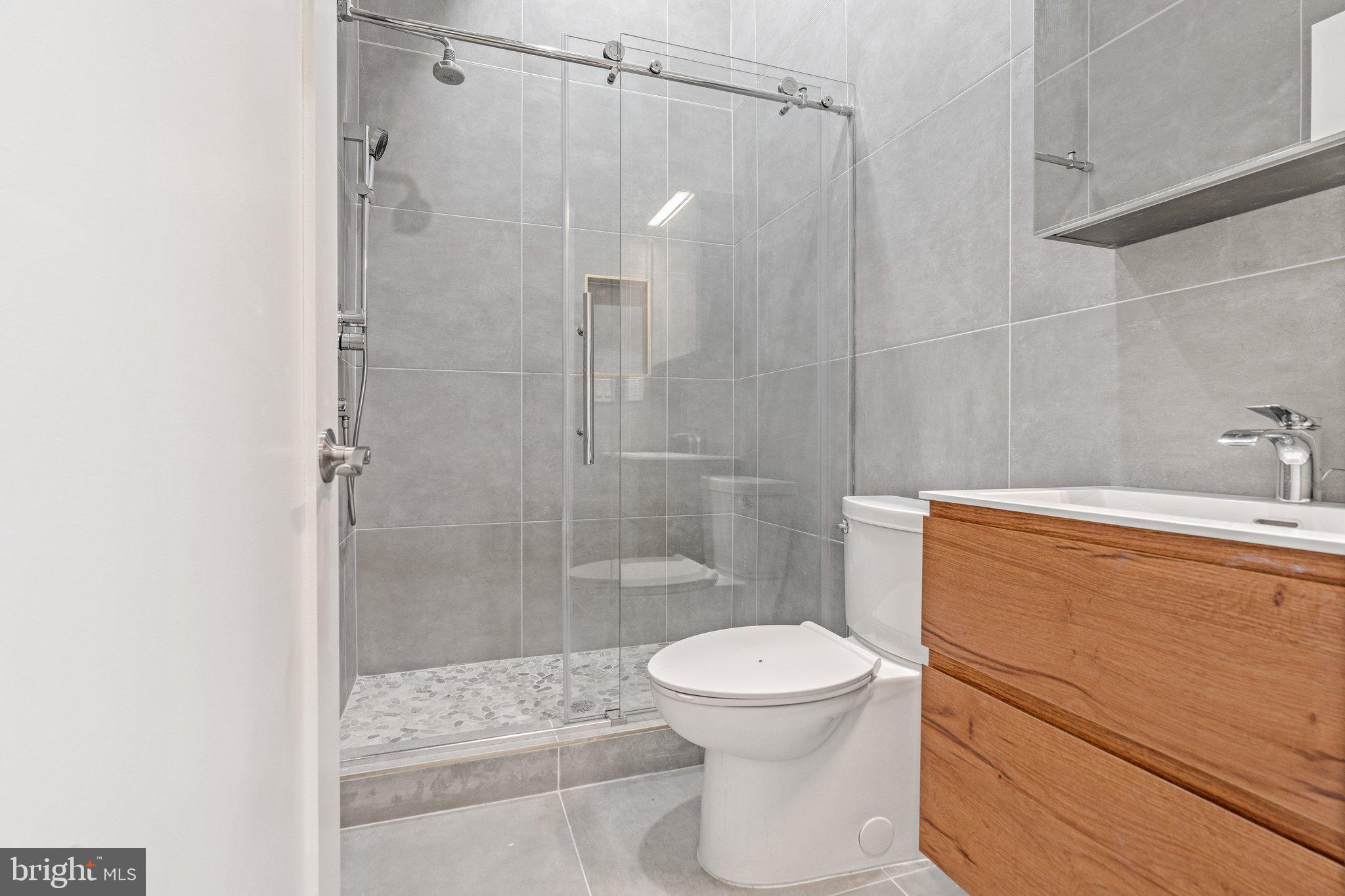 253 North 3rd Street, Unit 4 Philadelphia, PA 19106 - Photo 11 of 16