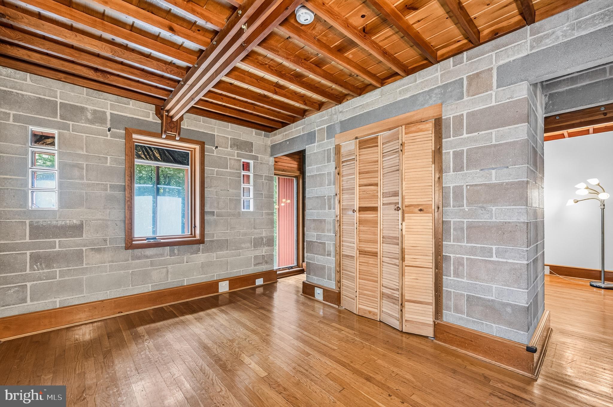 10817 Cross School Road Reston, VA 20191 - Photo 34 of 89 Sibling Bedroom 1