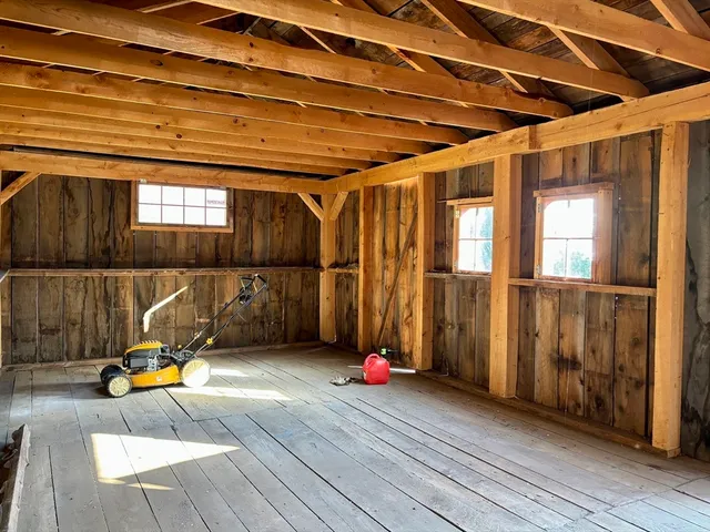 $3,950 | 527 Main Street, Ashfield, MA 01330