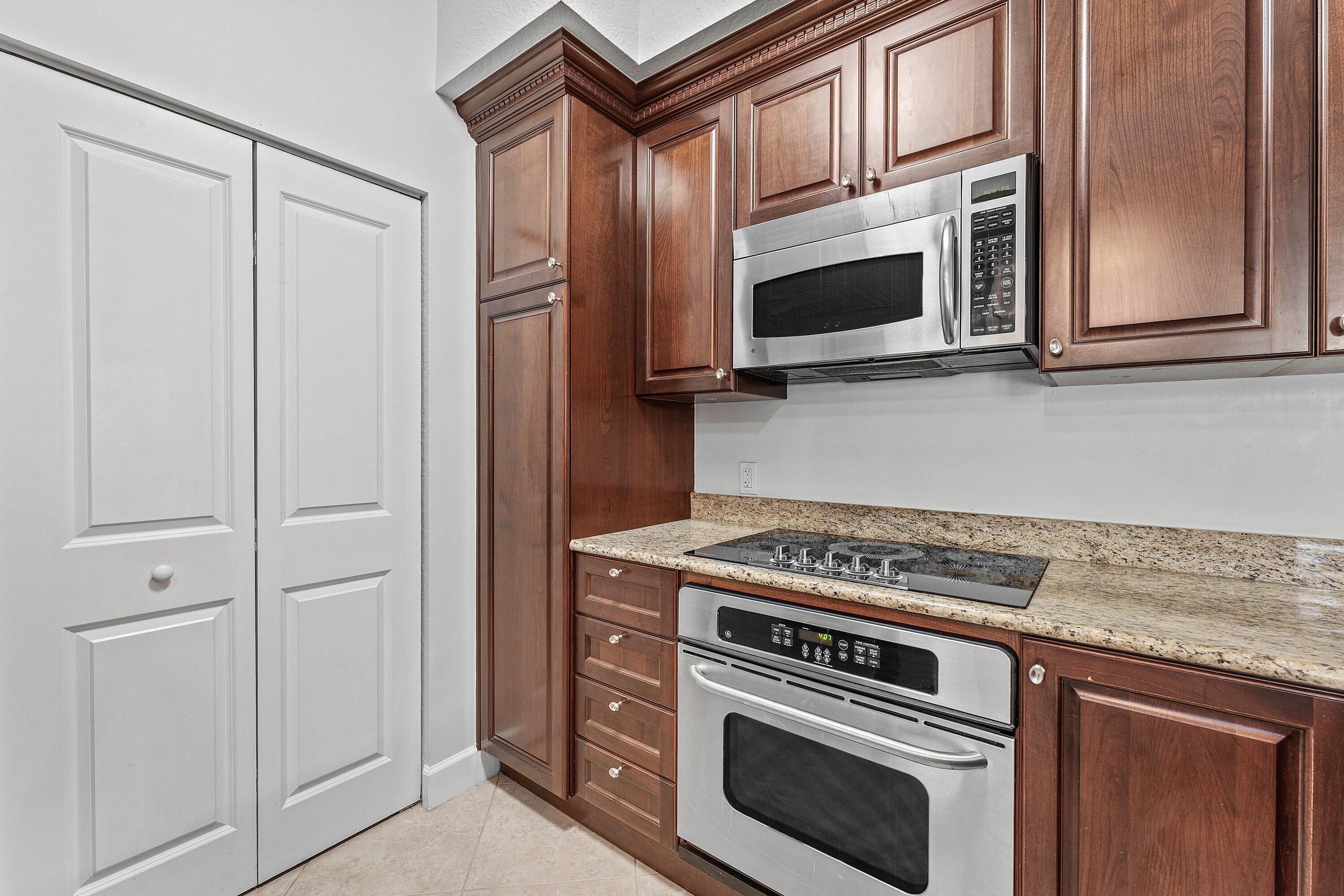 3308 Renaissance Way Boynton Beach, FL 33426 - Photo 11 of 36 Kitchen
