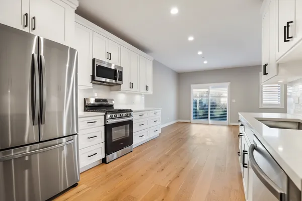 $489,900 | 9430 Churchill Drive, Hickory Hills, IL 60457