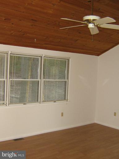 1934 Turkey Point Road North East, MD 21901 - Photo 6 of 10 Living Room