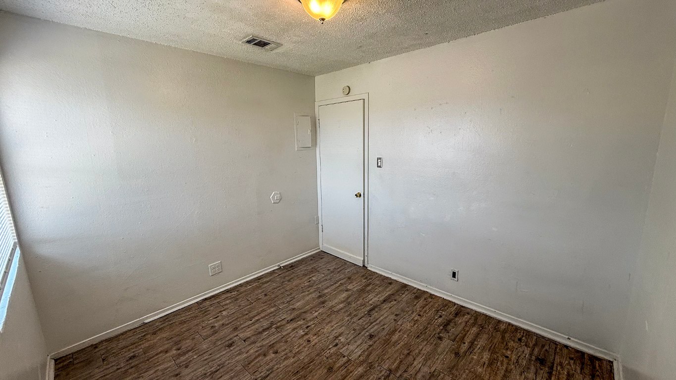 501 Hardin Court, Unit D Austin, TX 78753 - Photo 9 of 13