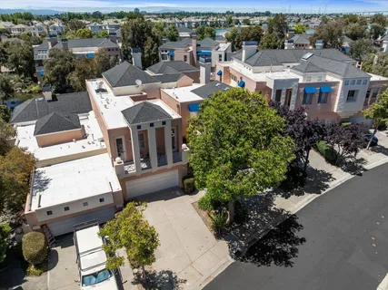 $1,648,000 | 803 Lakeshore Dr., Redwood City, CA 94065