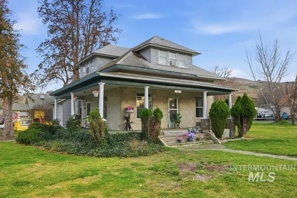 $375,000 | 307 Cleveland Street, Asotin, WA 99402