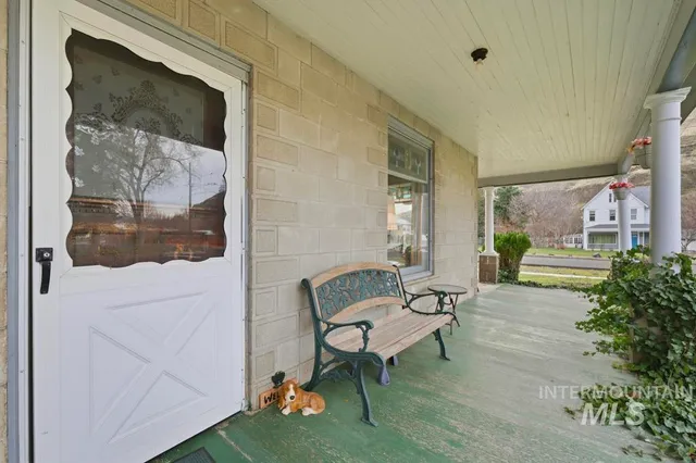 $430,000 | 307 Cleveland Street, Asotin, WA 99402