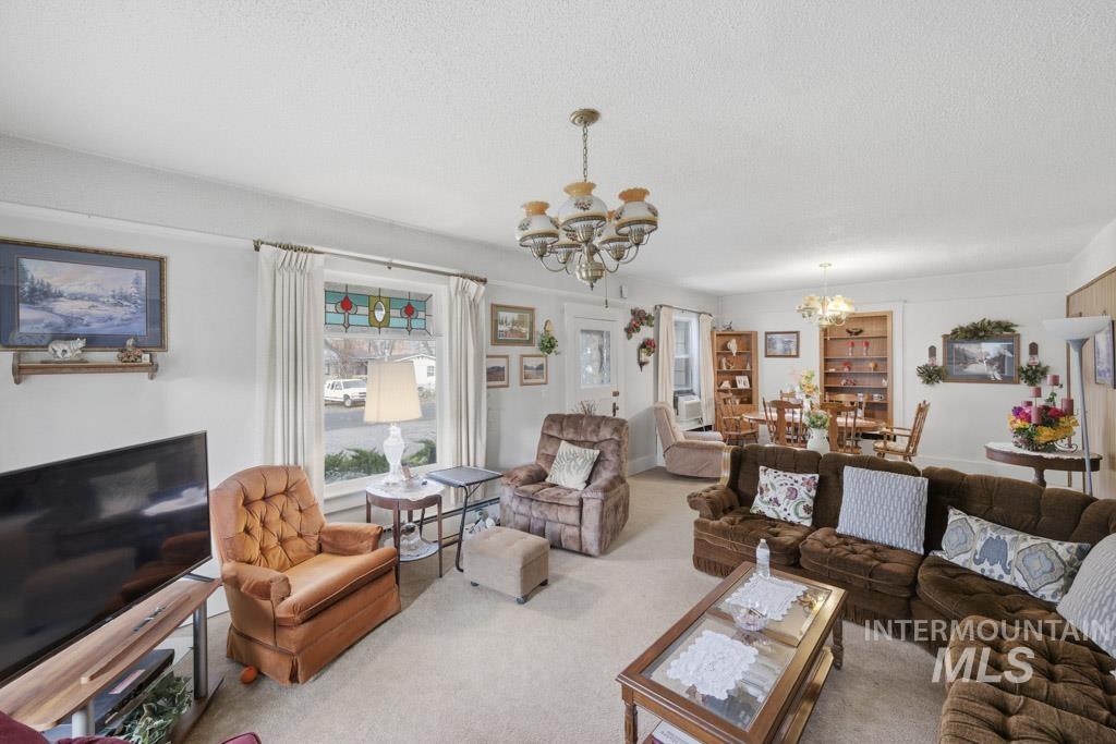 307 Cleveland Street Asotin, WA 99402 - Photo 7 of 34