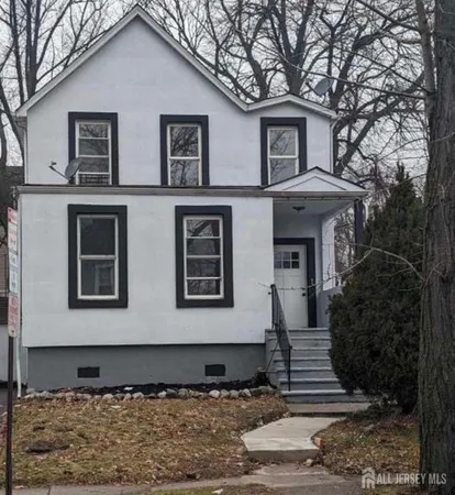 $2,600 | 21 Oak Street, East Orange, NJ 07018