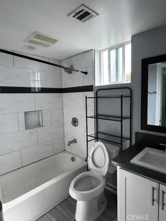 $3,100 | 433 East 30th Street, Los Angeles, CA 90011