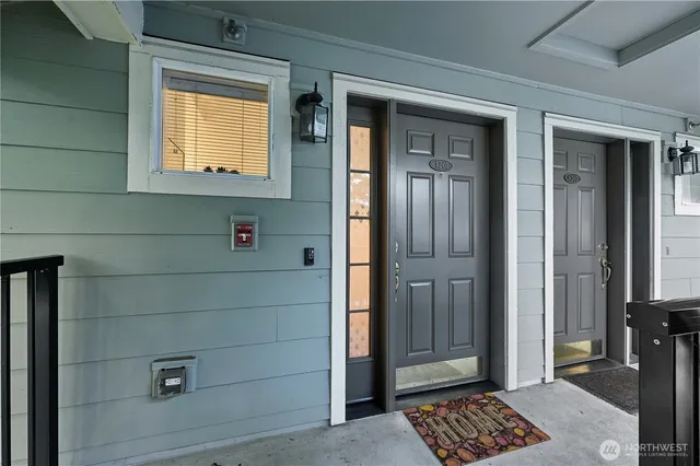 $595,000 | 19010 68th Avenue Northeast, Unit A201, Kenmore, WA 98028