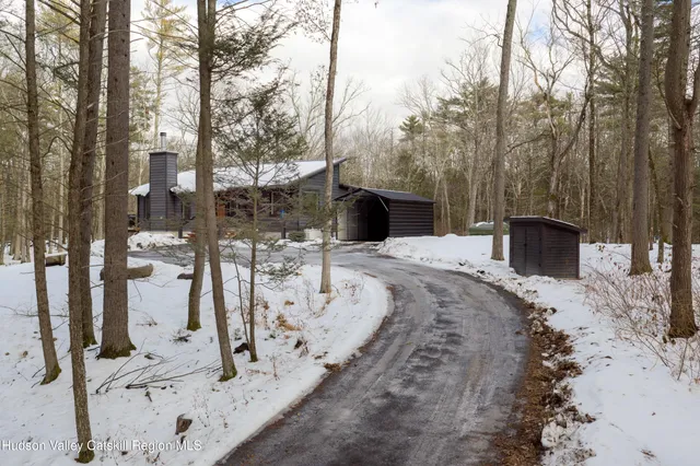 $835,000 | 158 Rivka Road, Saugerties, NY 12477