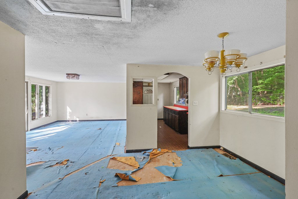 1133 Jets Landing Road Abbeville, SC 29620 - Photo 10 of 51 DINING ROOM LOOKING INTO KITCHEN