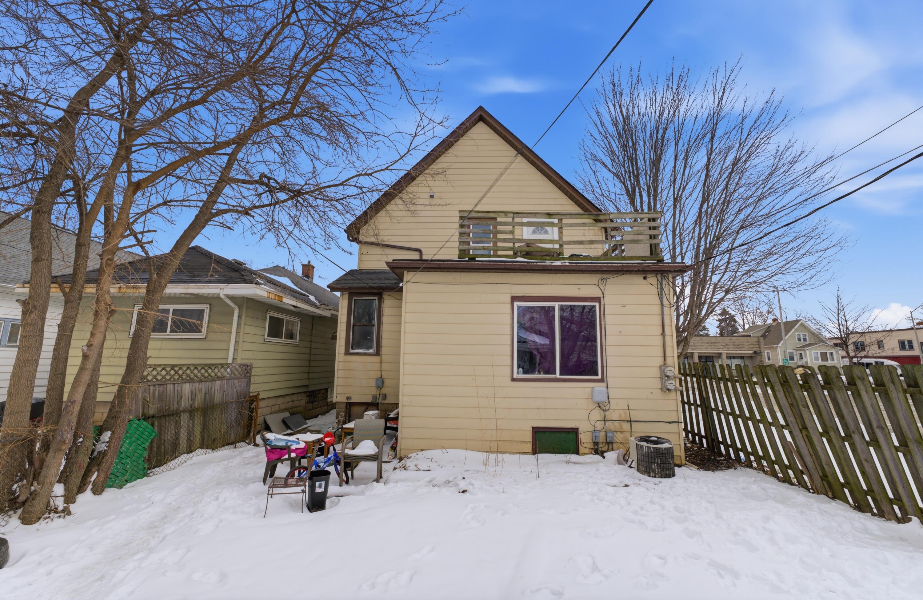 5912 Beloit Road, Unit 5914 West Allis, WI 53219 - Photo 5 of 6 4