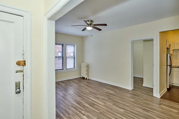 $1,675 | 1355 West Touhy Avenue, Unit 2N, Chicago, IL 60626