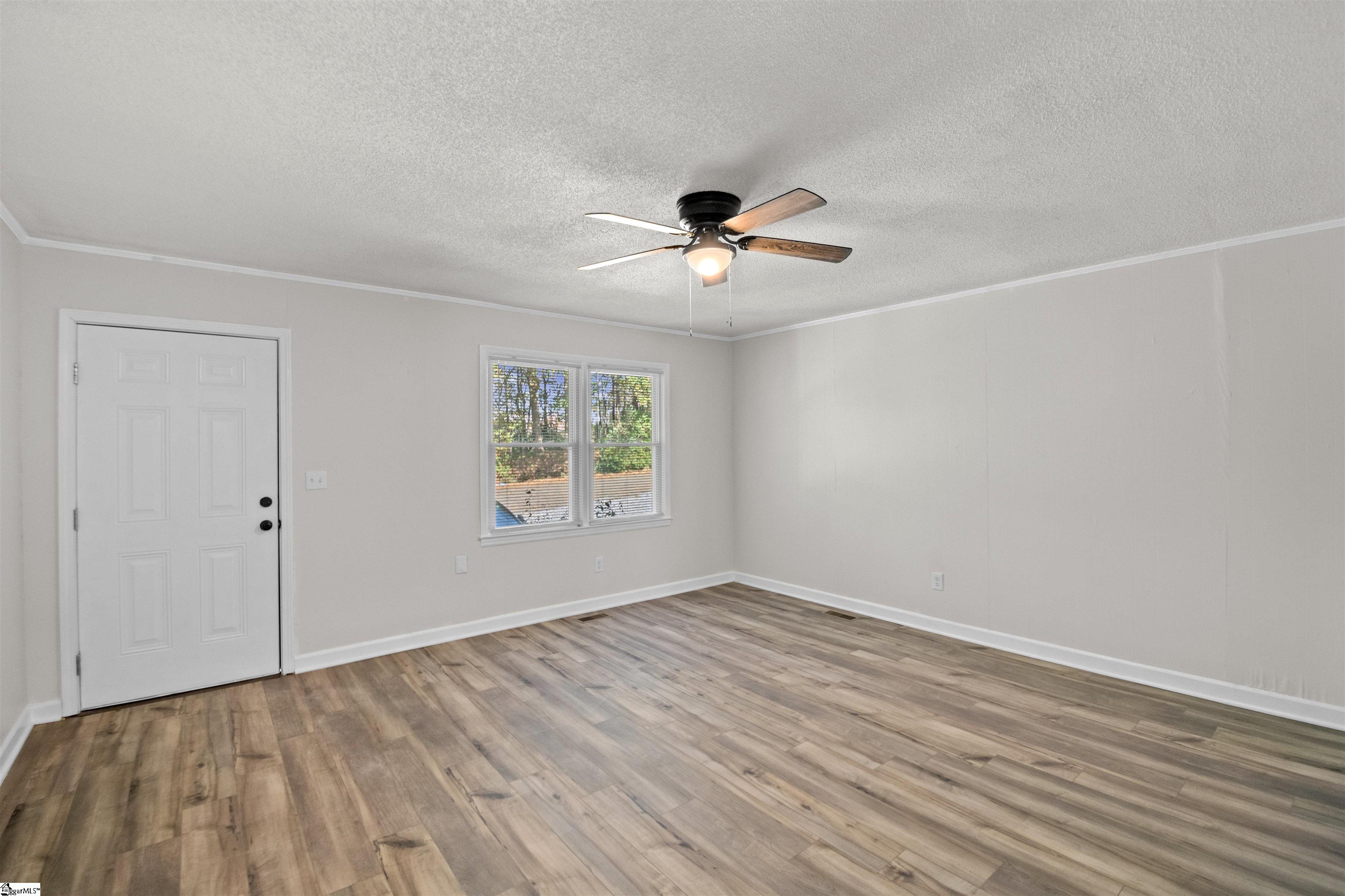 107 Autumn Lane Easley, SC 29642 - Photo 2 of 20