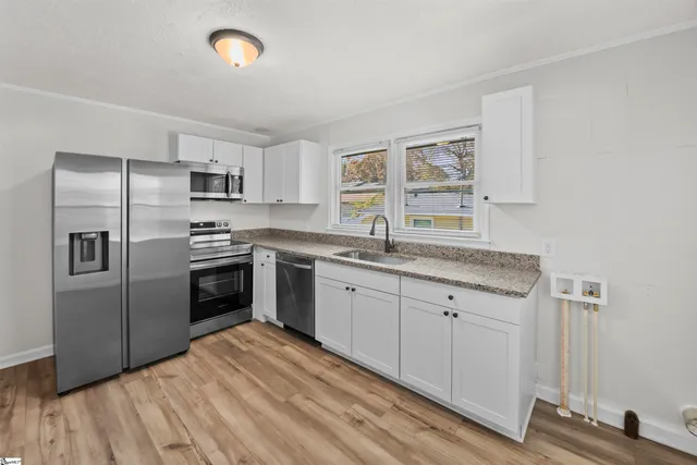 $1,250 | 107 Autumn Lane, Easley, SC 29642