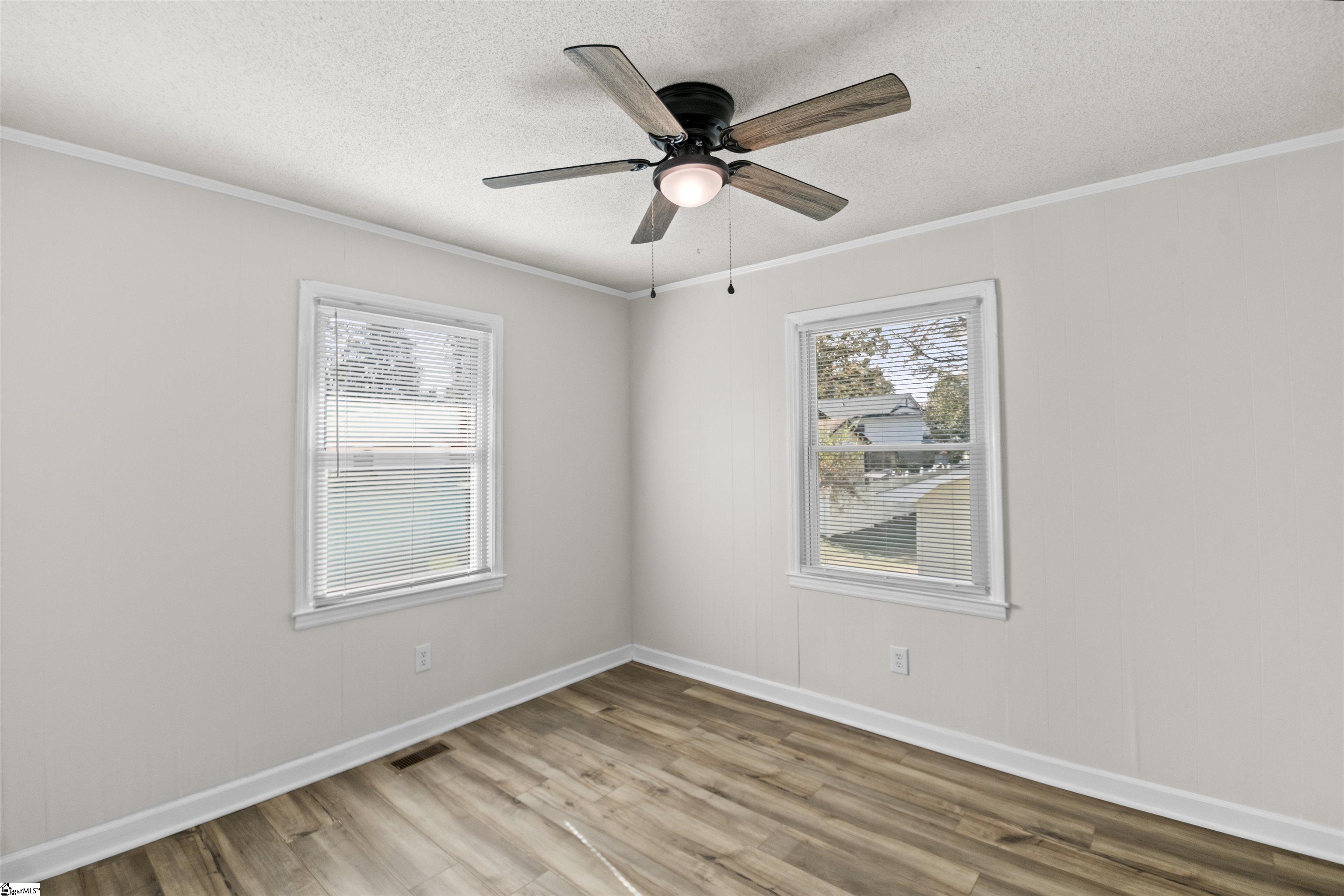 107 Autumn Lane Easley, SC 29642 - Photo 4 of 20